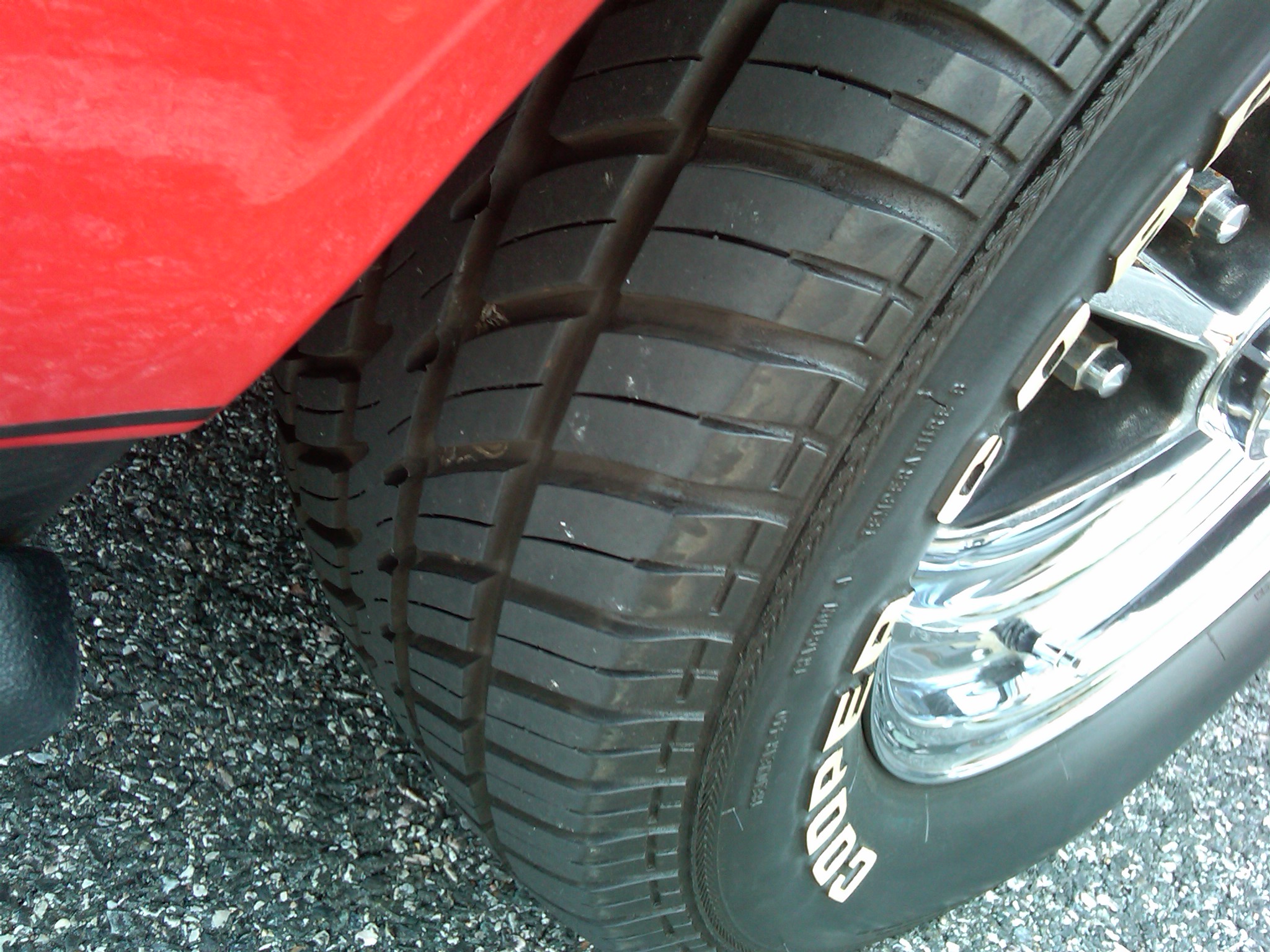 Magnum front 1 - tread.jpg