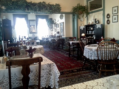 Hotel Strasburg Dining Room.jpg